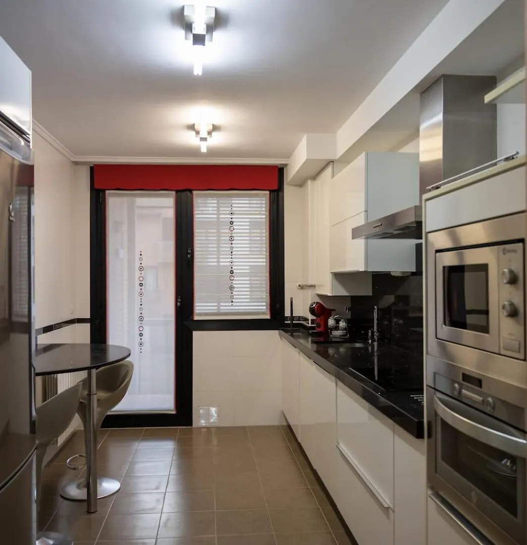 Piso Cerca Del Mar Con Parque Infantil Y Cancha De Baloncesto Apartment Santa Cruz De Bezana