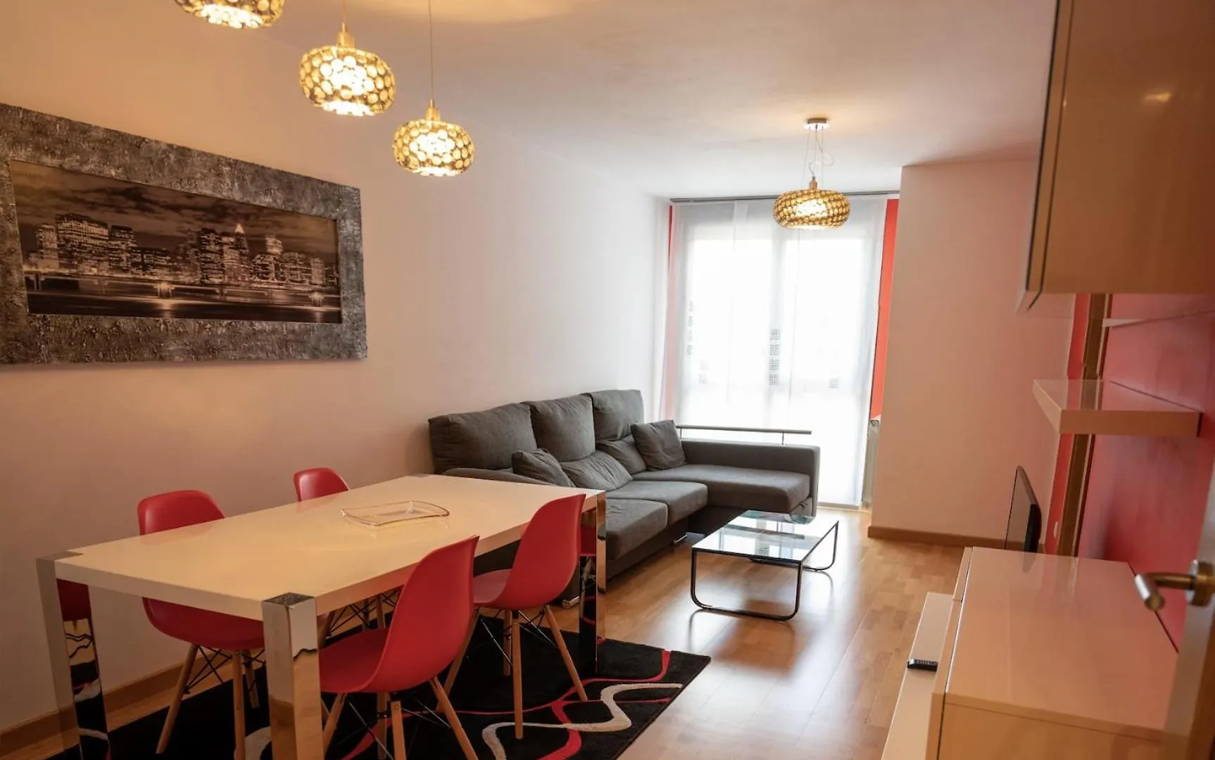 Piso Cerca Del Mar Con Parque Infantil Y Cancha De Baloncesto Apartment Santa Cruz De Bezana